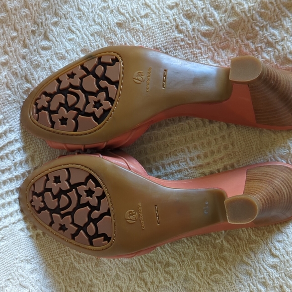 Blondo Size 10 Pink 3 inch Heel Leather Slide in Sandals - Picture 5 of 10